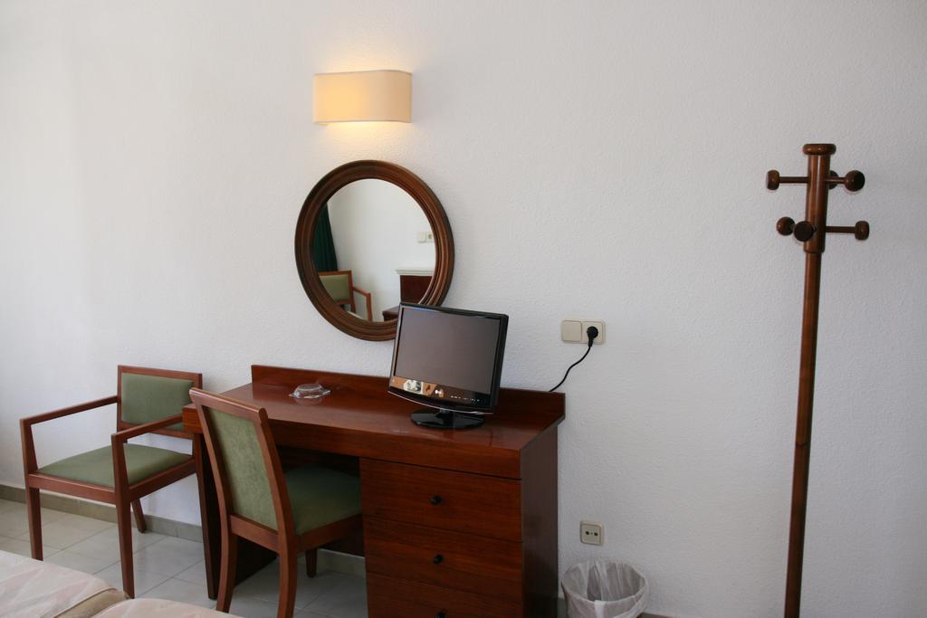 Hotel La Nina Cala Millor  Quarto foto